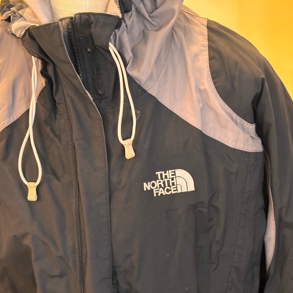 The North Face Women’s Black Jacket- Size L 🌼🌼🌼🌼🌼 - Picture 9 of 16